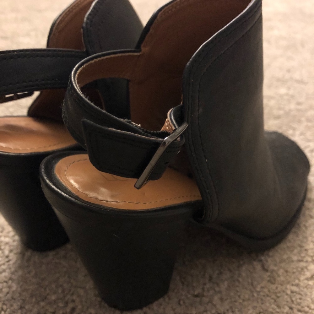 LC Lauren Conrad Wedges